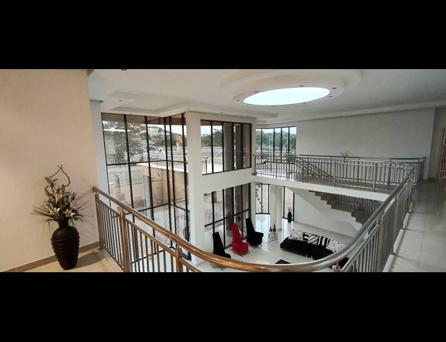 5 BEDROOM FREEHOLD FOR SALE IN SARNIA